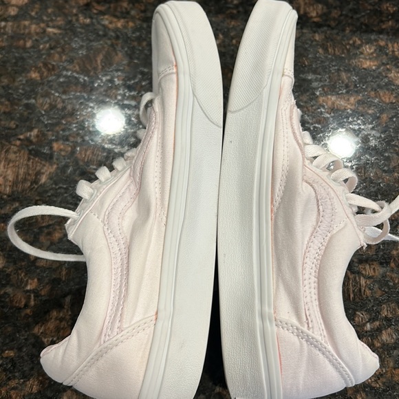 🌿Vans White tie up sneakers size men’s 7.5/women’s 9🌿 - Picture 5 of 8